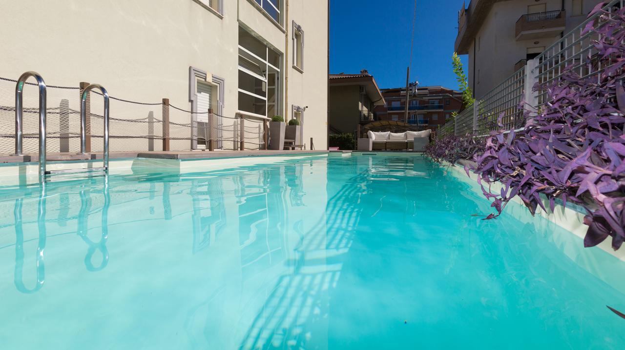 Residence Anchisemare Alba Adriatica Exterior foto