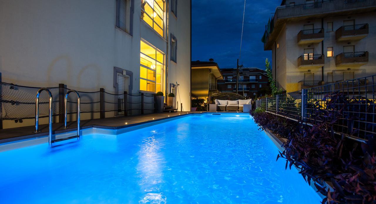 Residence Anchisemare Alba Adriatica Exterior foto